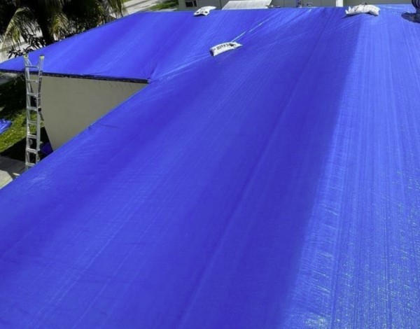 bachage de toiture en urgence